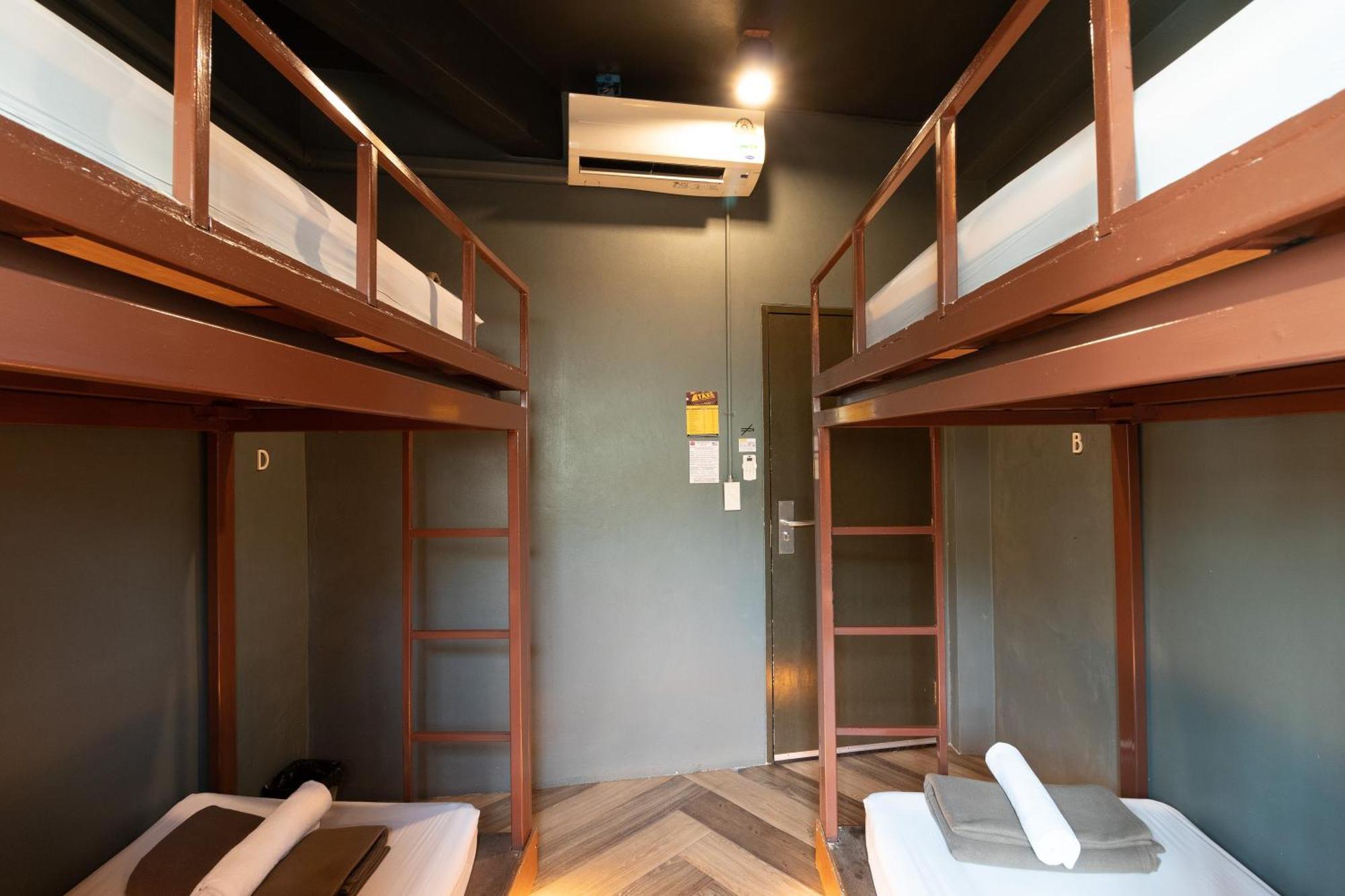 Loftel 22 Hostel Бангкок Екстер'єр фото