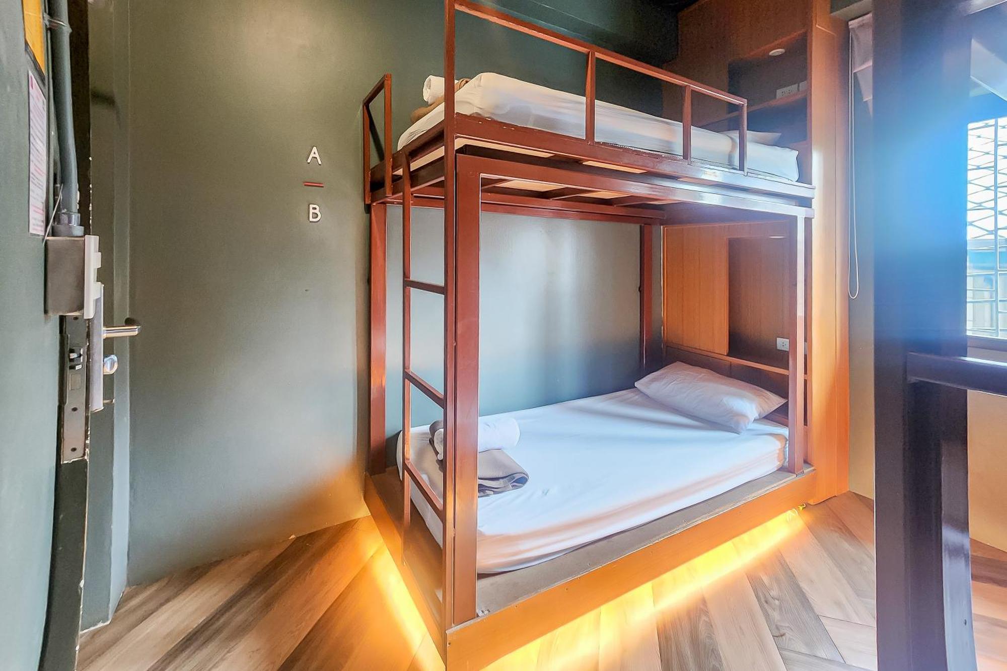 Loftel 22 Hostel Бангкок Екстер'єр фото