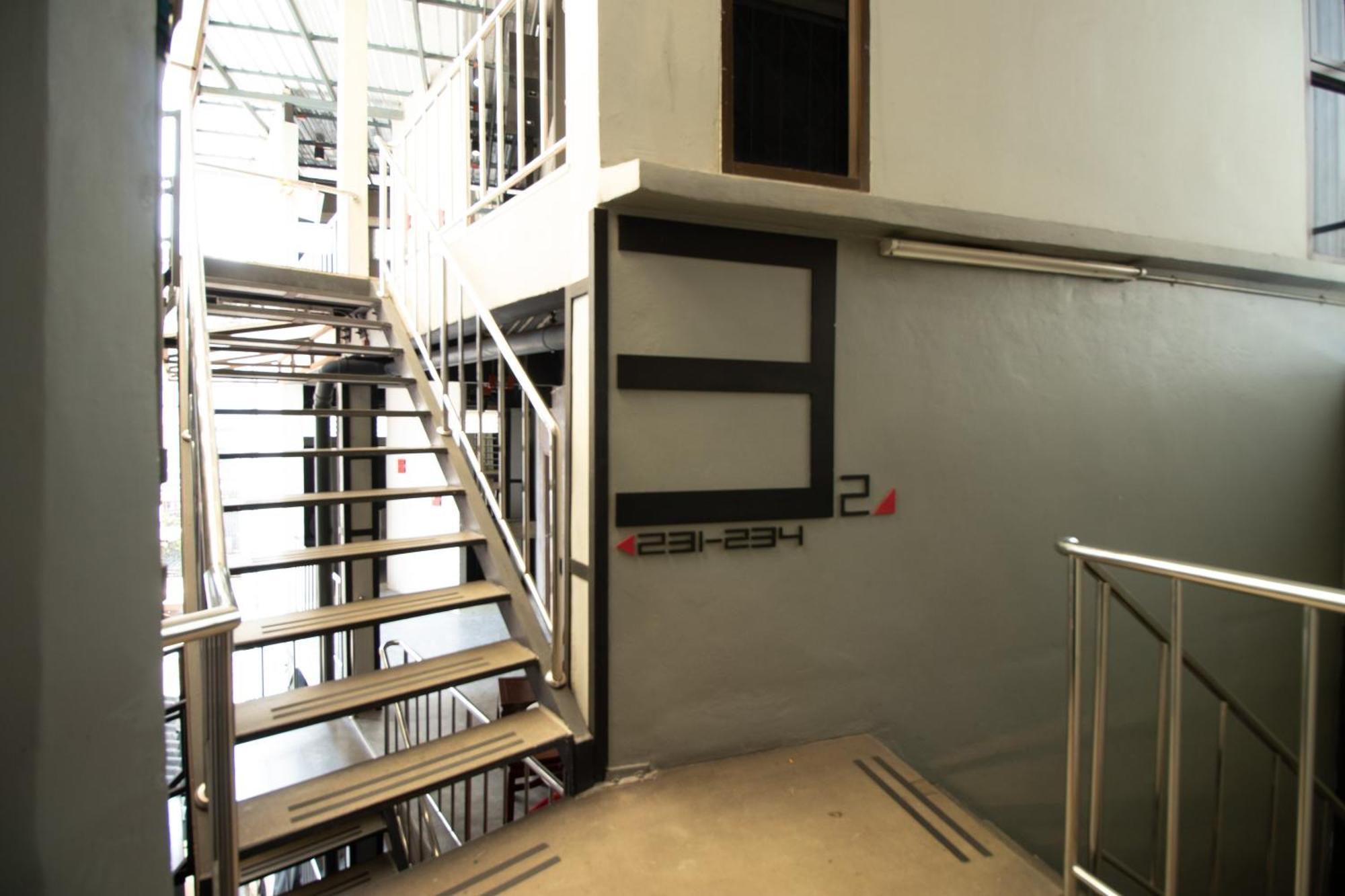 Loftel 22 Hostel Бангкок Екстер'єр фото