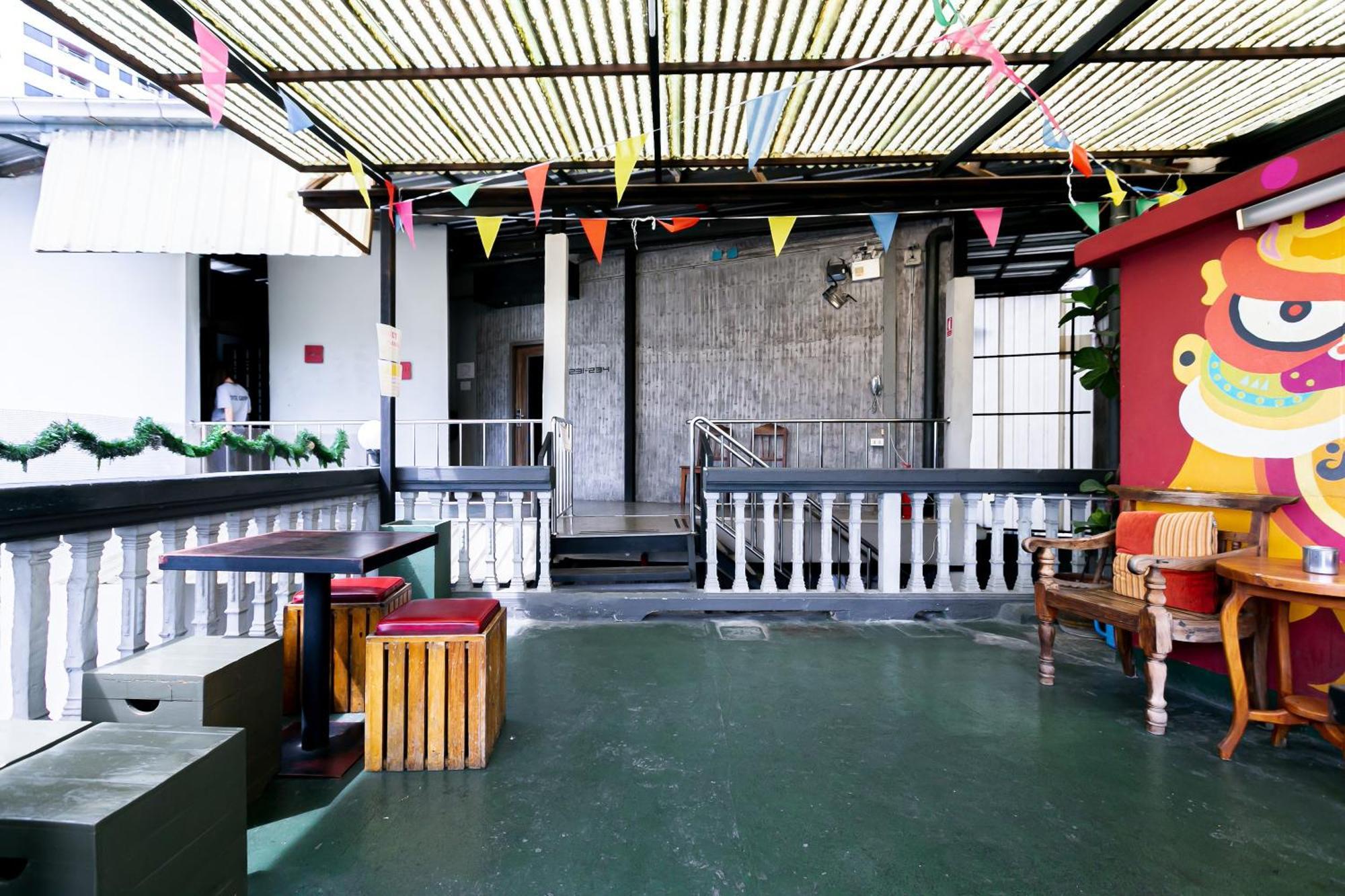 Loftel 22 Hostel Бангкок Екстер'єр фото