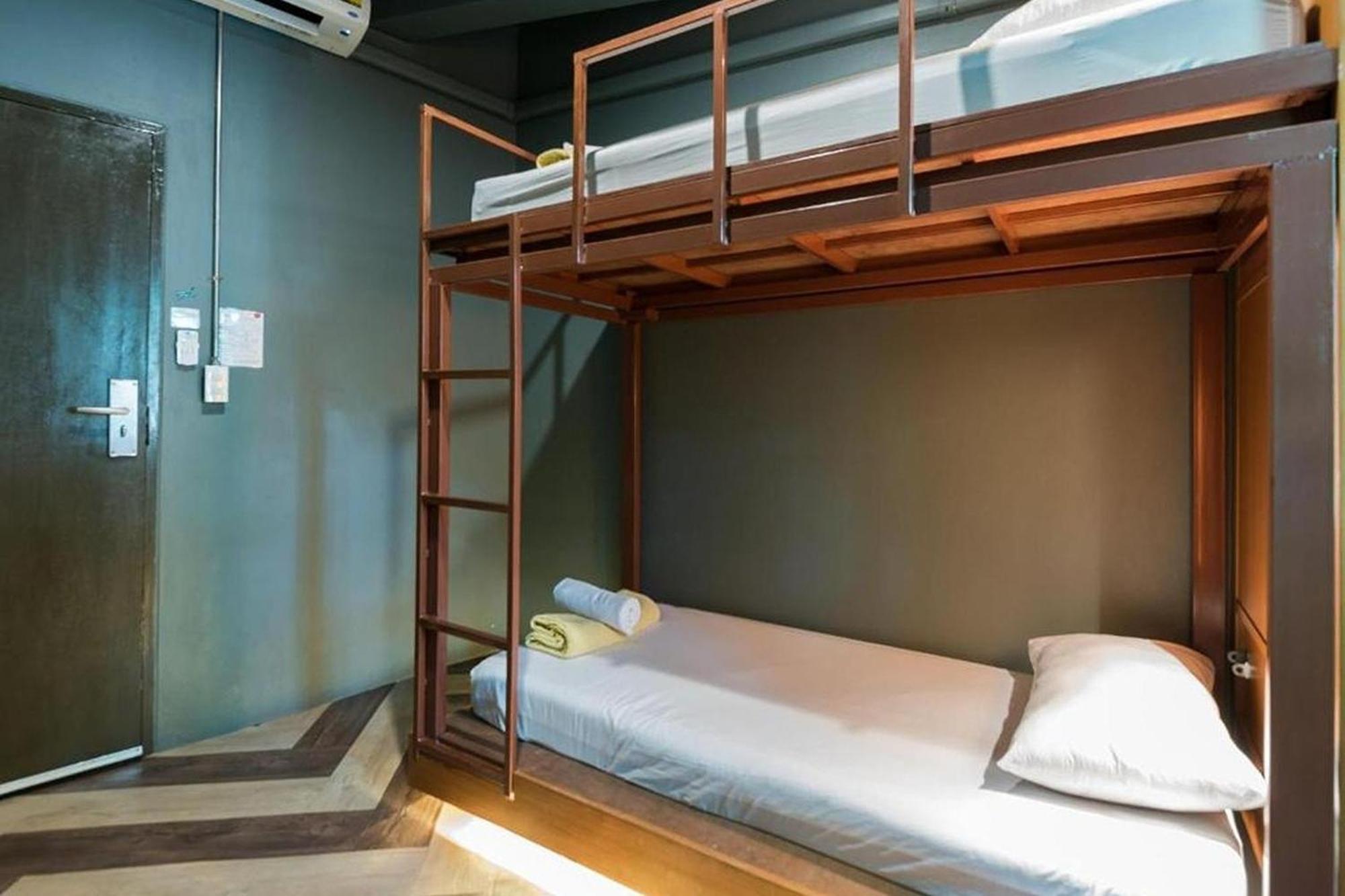 Loftel 22 Hostel Бангкок Екстер'єр фото