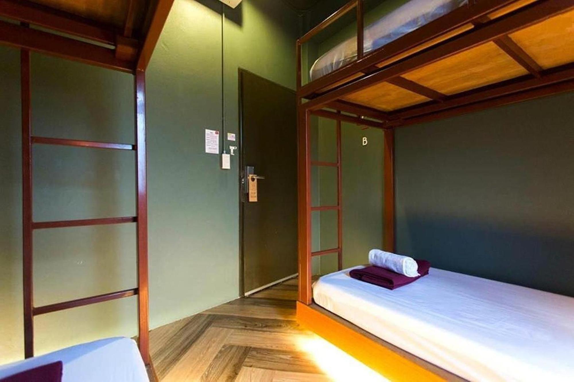 Loftel 22 Hostel Бангкок Екстер'єр фото